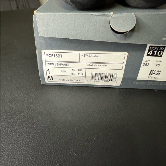 Brand New New Balance Kid Sneakers Size 1 - Picture 4 of 4